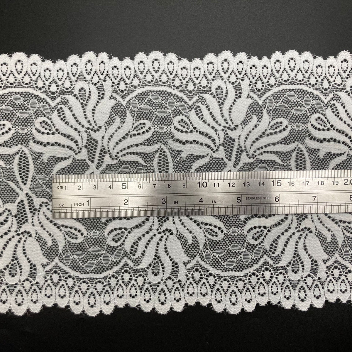 Leaf Double-Scallop Straight-Edge Stretch Lace Trim 18 cm — fabric photo 2
