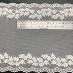 Leaf Double-Scallop Stretch Lace Trim 22 cm — fabric photo 2