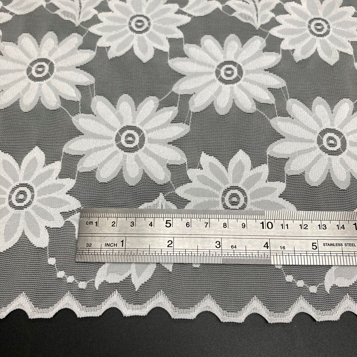 Decorative Lace Trim 24 cm — fabric photo 3