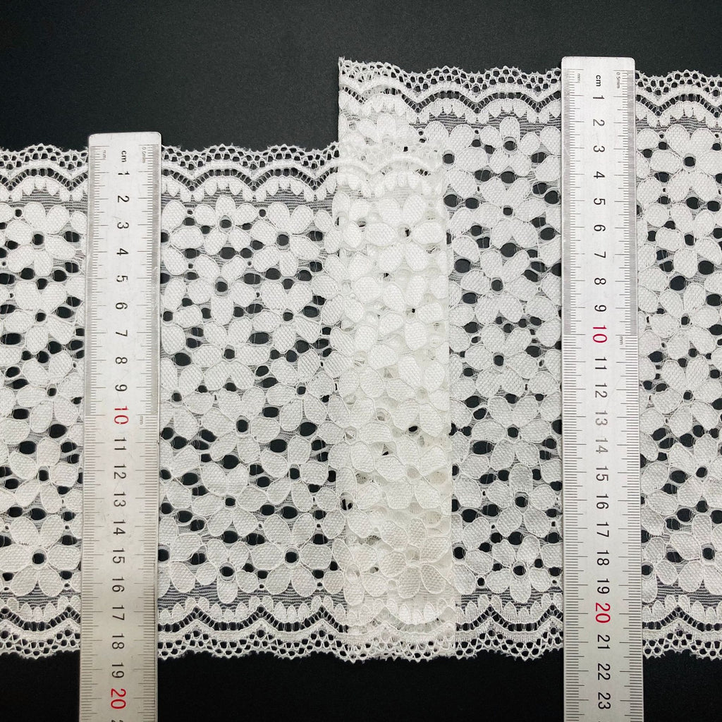 Five-Petal Floral Double-Scallop Straight-Edge Stretch Lace Trim 18 cm — fabric photo 4