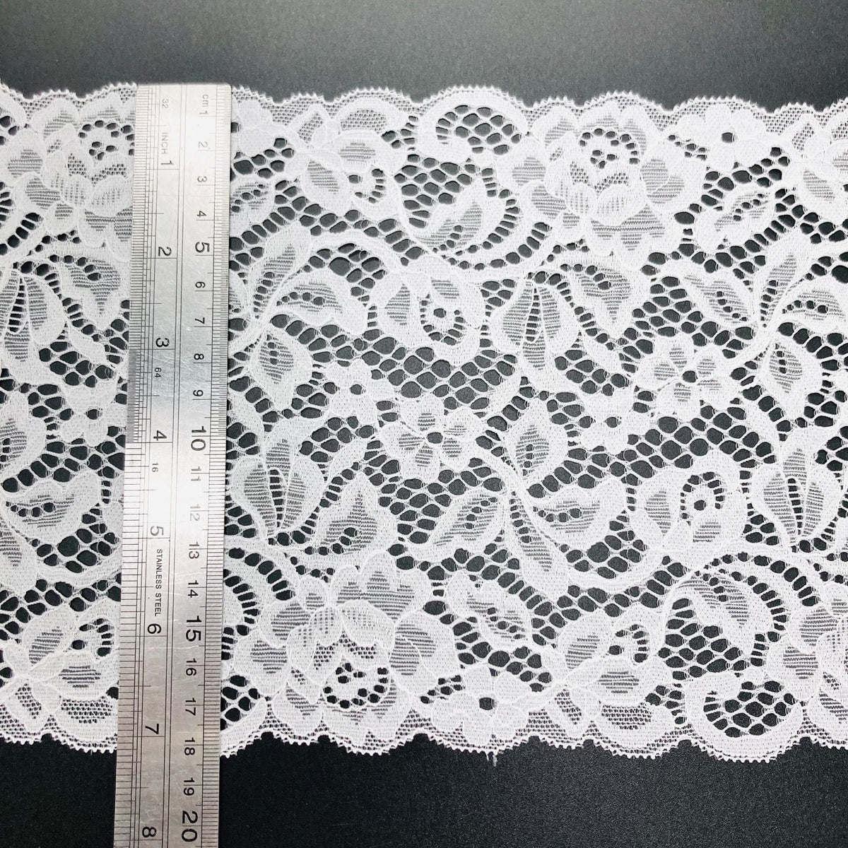 Leaf Double-Scallop Stretch Nylon-Spandex Lace Trim — fabric photo 2