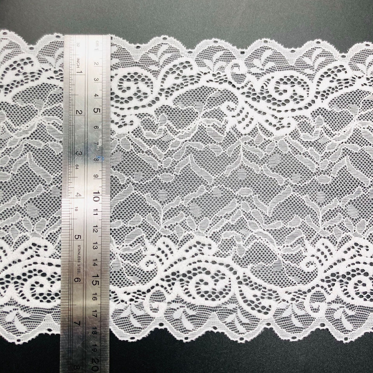 Leaf Stretch Nylon-Spandex Lace Trim — fabric photo 2