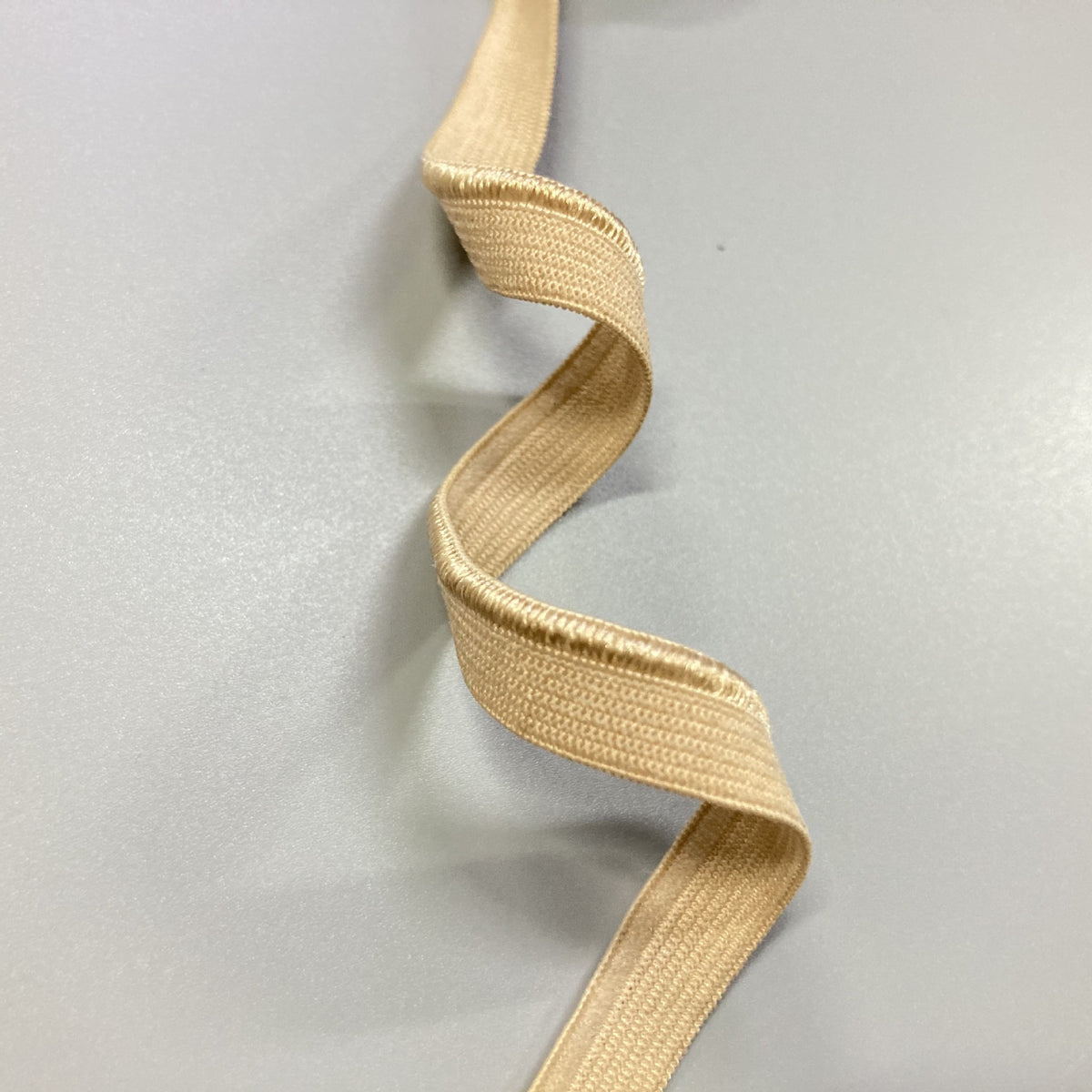 Knitted Nylon Lace Trim 1 cm — fabric photo 4