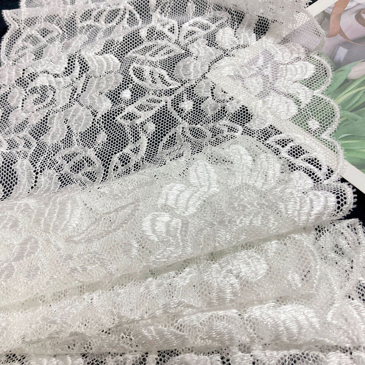 Leaf Raised-Texture Wide Stretch Nylon-Spandex Lace Trim 18 cm