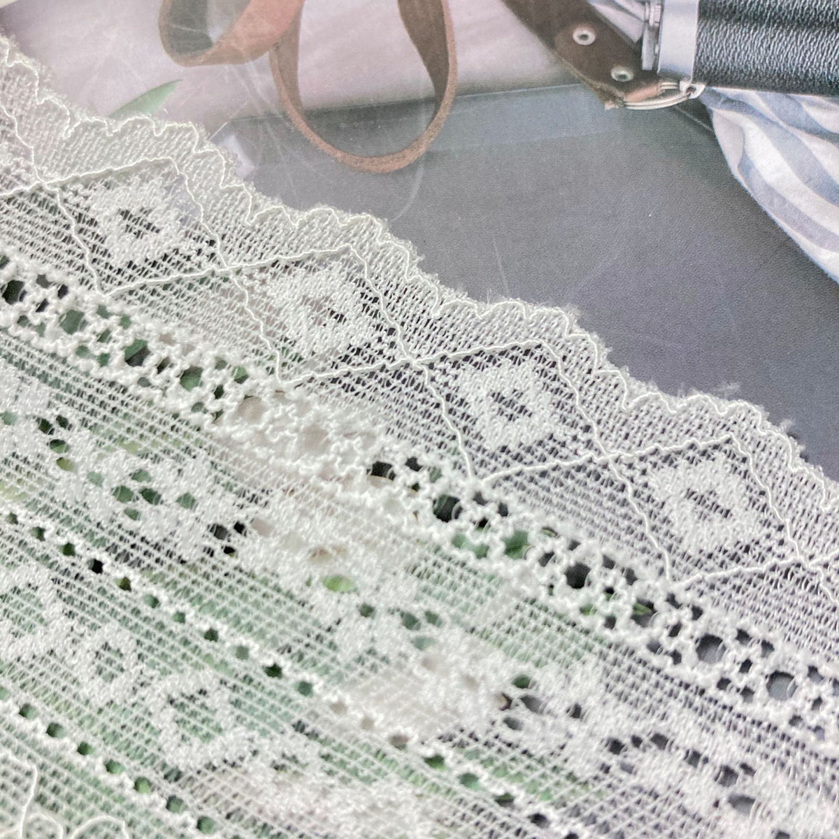 Stretch Lace Trim - Style 78687 — fabric photo 2