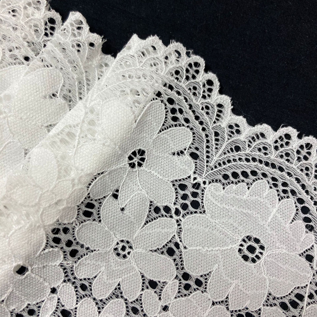 Large Floral Wide Stretch Nylon-Spandex Lace Trim 21 cm — fabric photo 2
