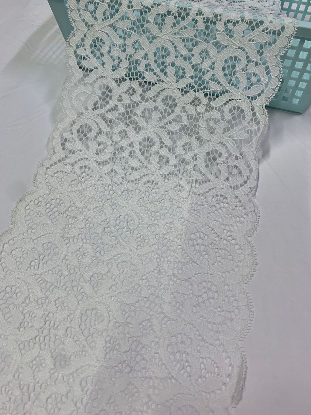 Stretch Lace Trim 18 cm — fabric photo 4