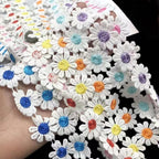 Small Floral Two-Tone Lace Trim 1.9 cm — fabric photo 6