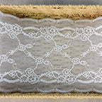 Small Floral Lace Trim 22 cm — fabric photo 3