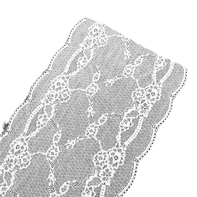 Small Floral Lace Trim 22 cm — fabric photo 4