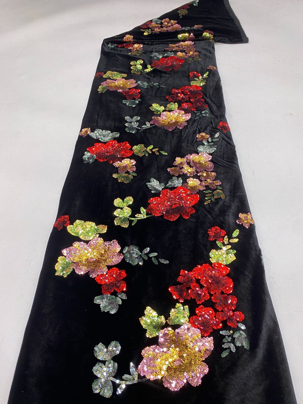 Velvet Base Eight-Color Sequin Embroidery Fabric — fabric photo 6