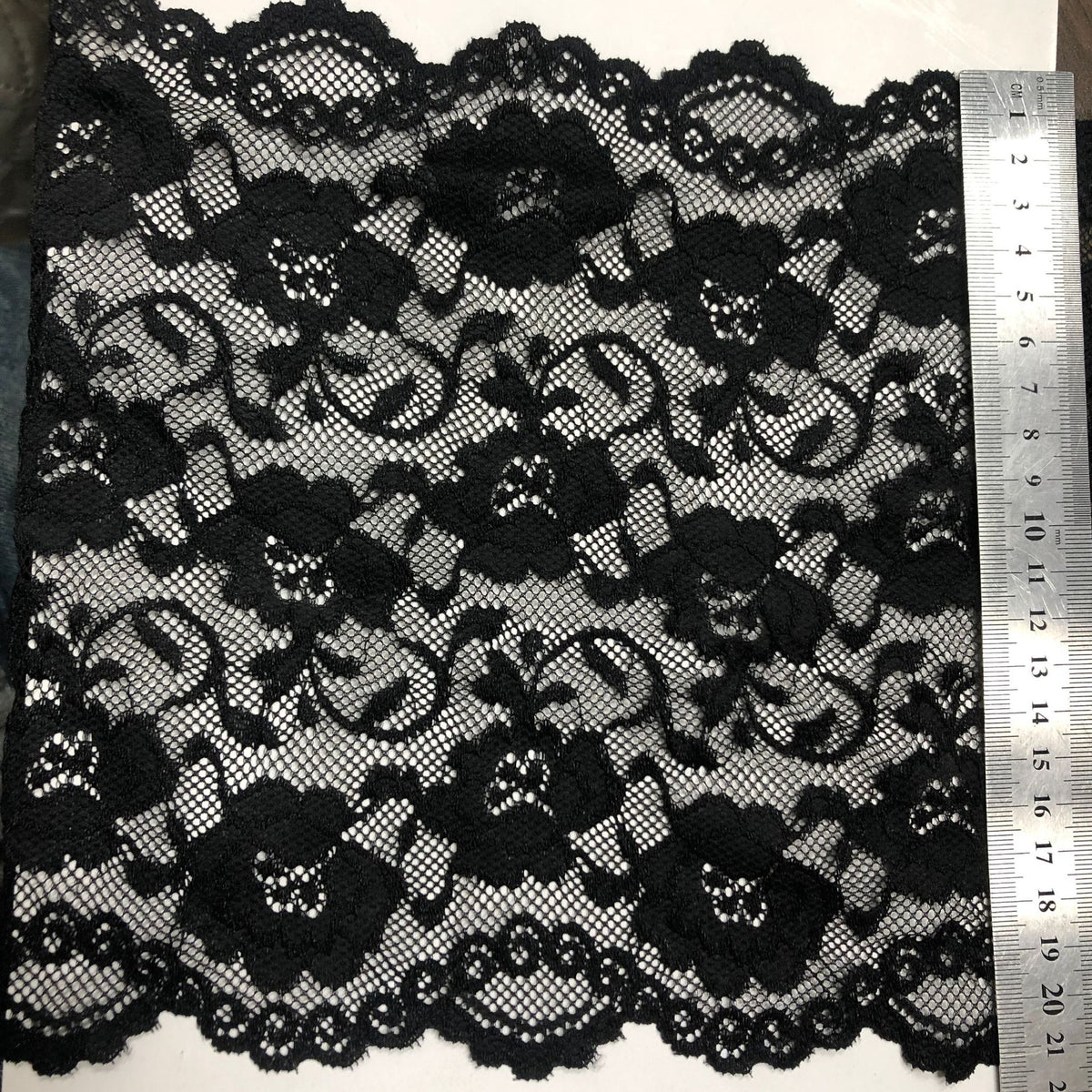 Leaf Double-Scallop Straight-Edge Stretch Lace Trim 22 cm