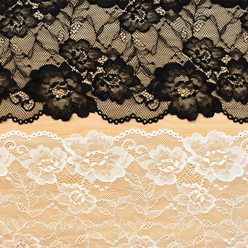 Decorative Lace Trim 22 cm — fabric photo 2