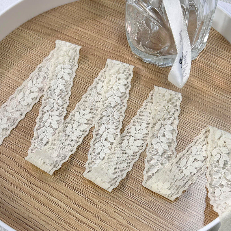 Single-Scallop Stretch Nylon Lace Trim 2.2 cm — fabric photo 3