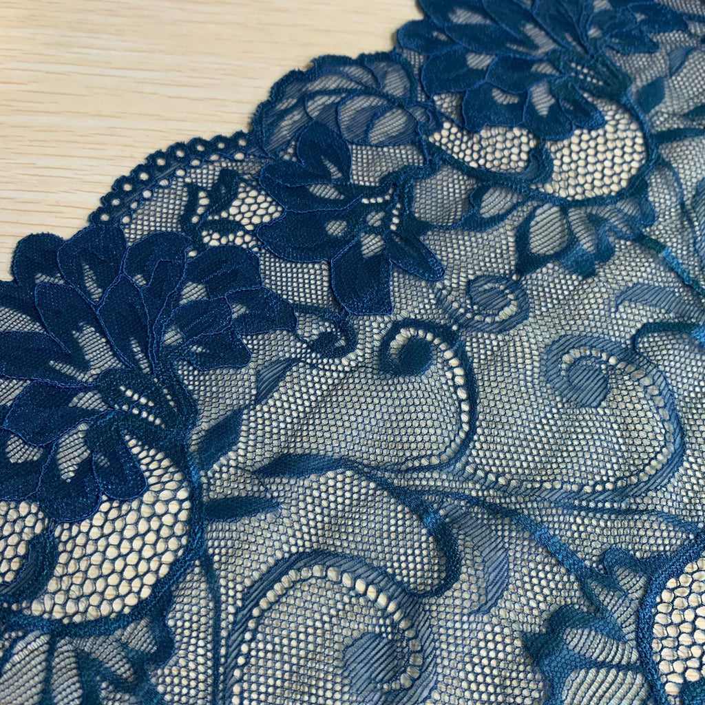 Large Floral Corded Lace Trim 25 cm — fabric photo 6
