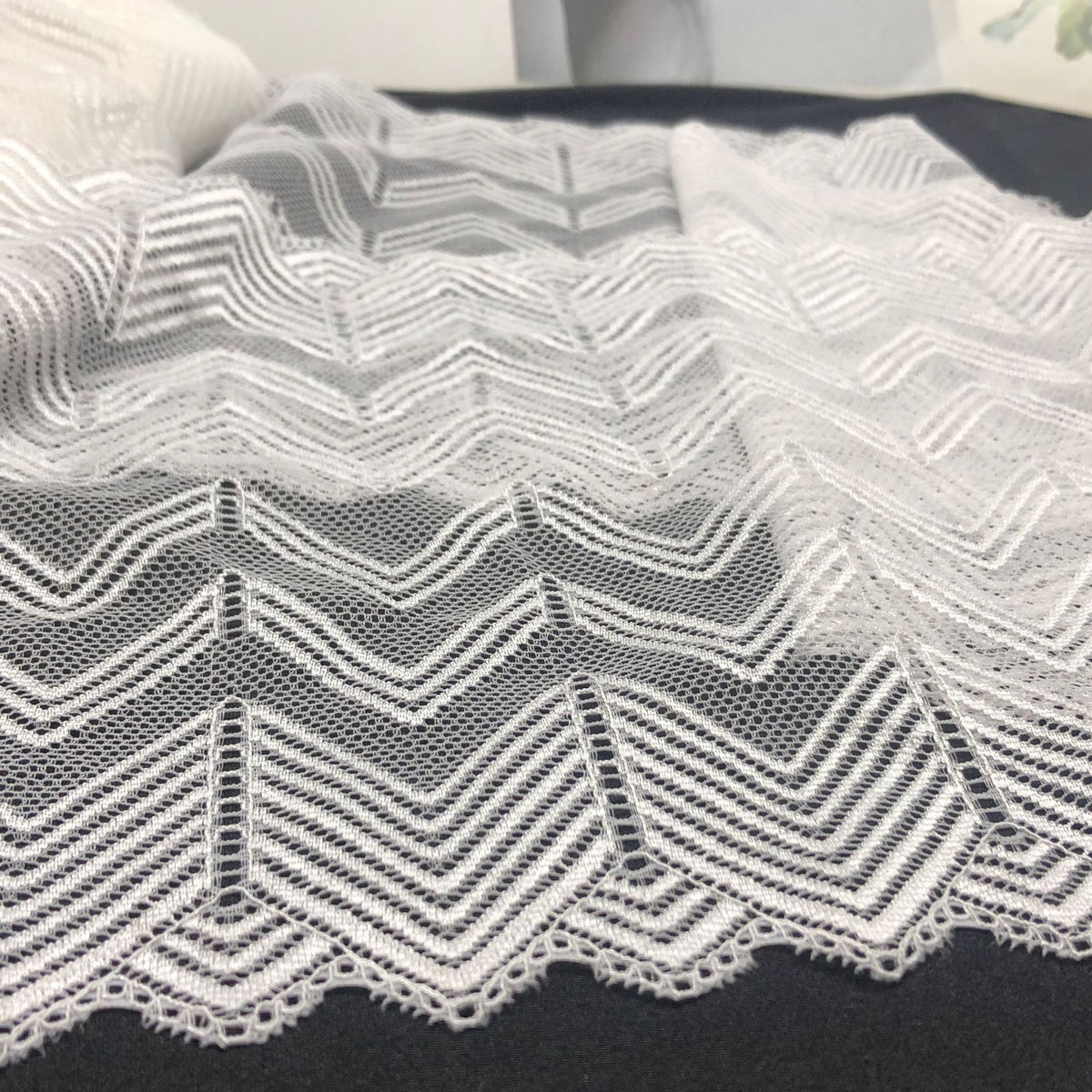 Geometric Corded Lace Trim - 18 cm and 22 cm — fabric photo 3