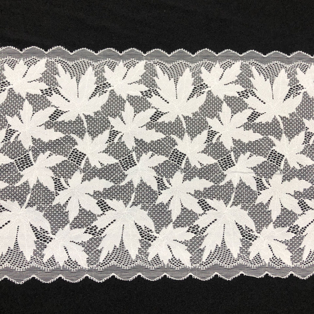 Maple Leaf Wide Lace Trim 24 cm — fabric photo 5