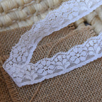 Small Floral Single-Scallop Lace Trim