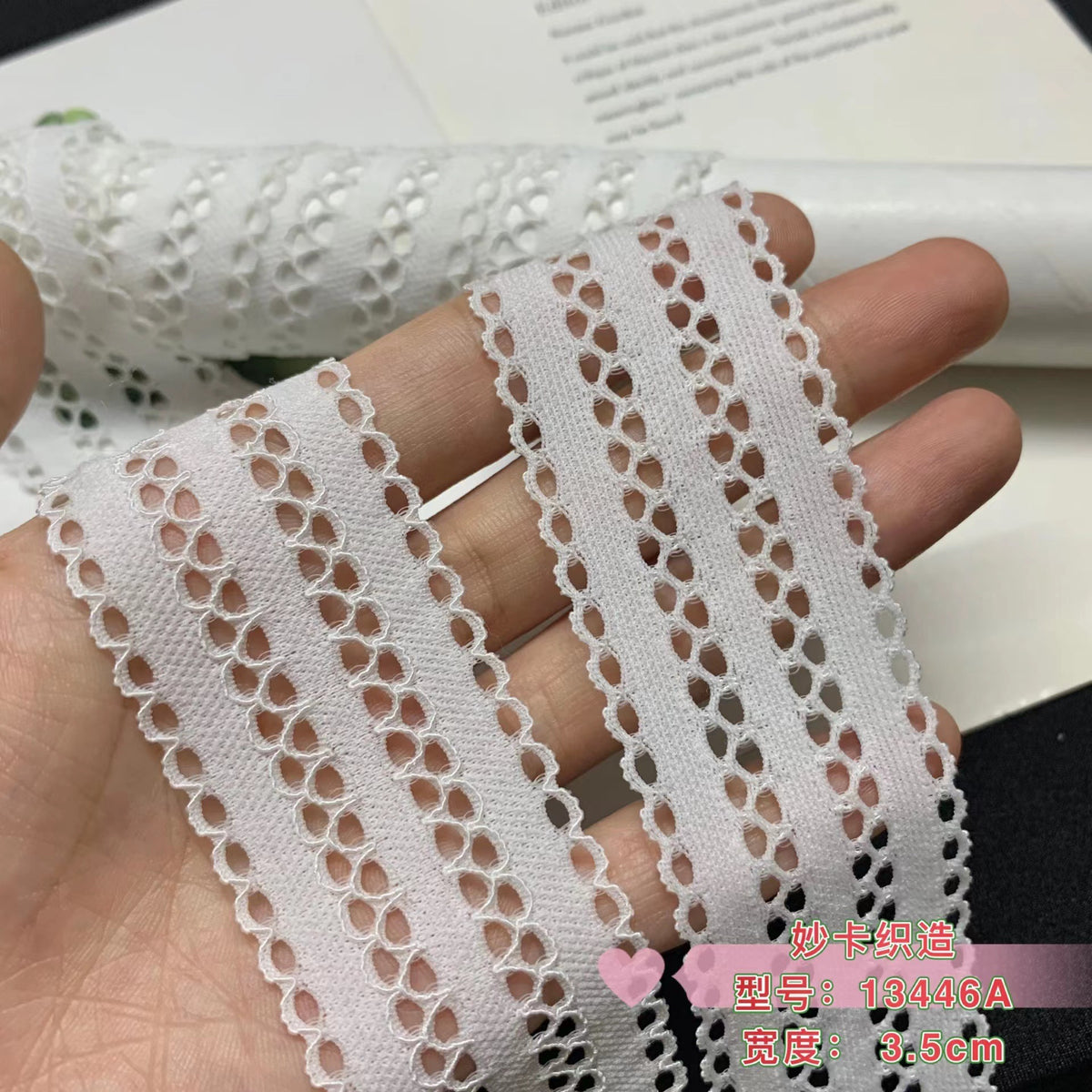 Geometric Double-Scallop Straight-Edge Lace Trim 3.5 cm — fabric photo 5