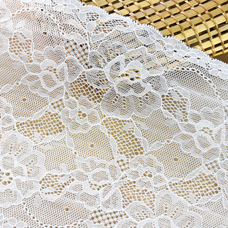 Picot-Edge Stretch Nylon Lace Trim 18 cm — fabric photo 3