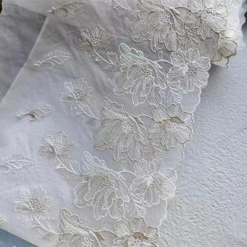 Water-Soluble Embroidered Lace Trim 14 cm — fabric photo 6