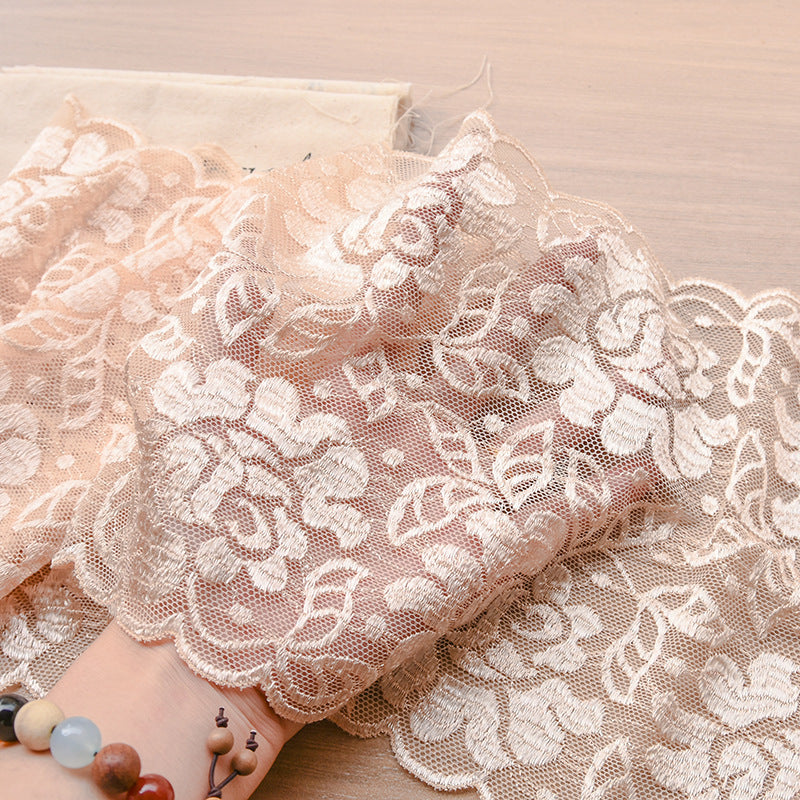 Double-Scallop Wide Stretch Lace Trim 15 cm