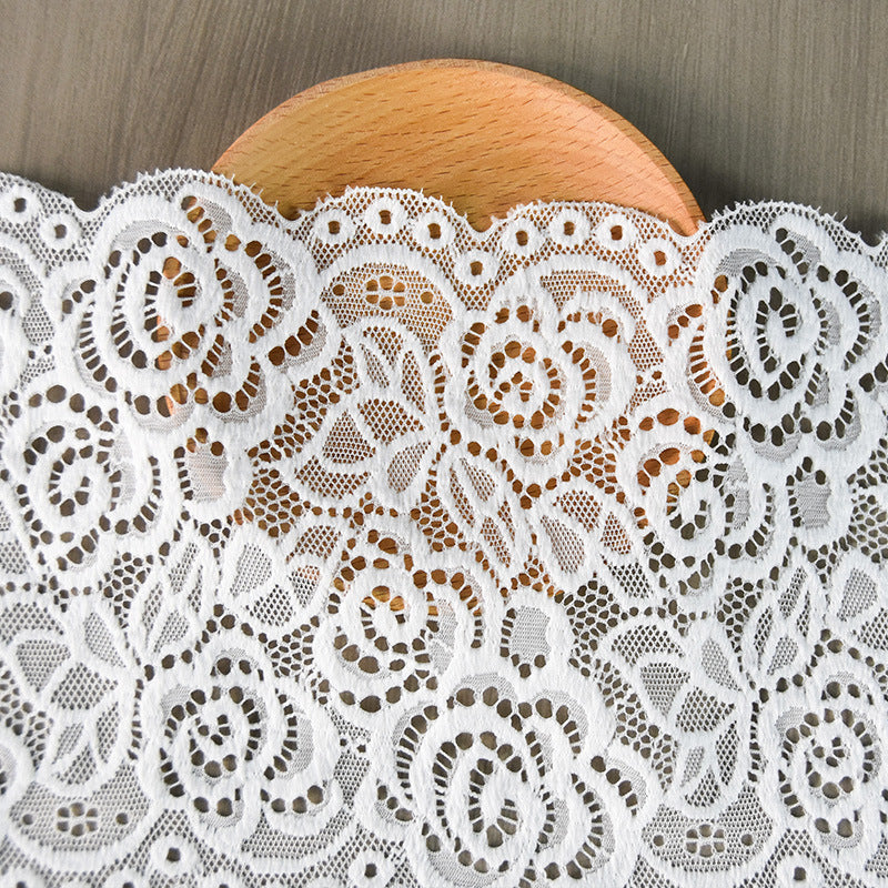 Leaf Stretch Lace Trim 15 cm — fabric photo 2