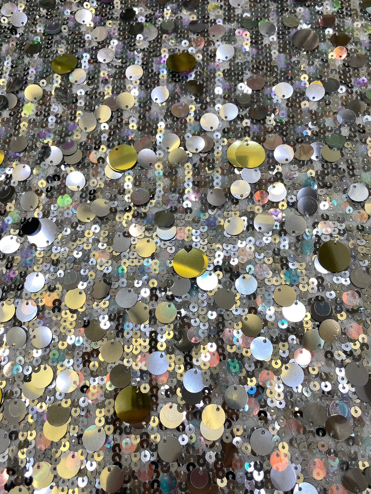 Elastic Mesh with Mixed-Size Sequins — fabric photo 4