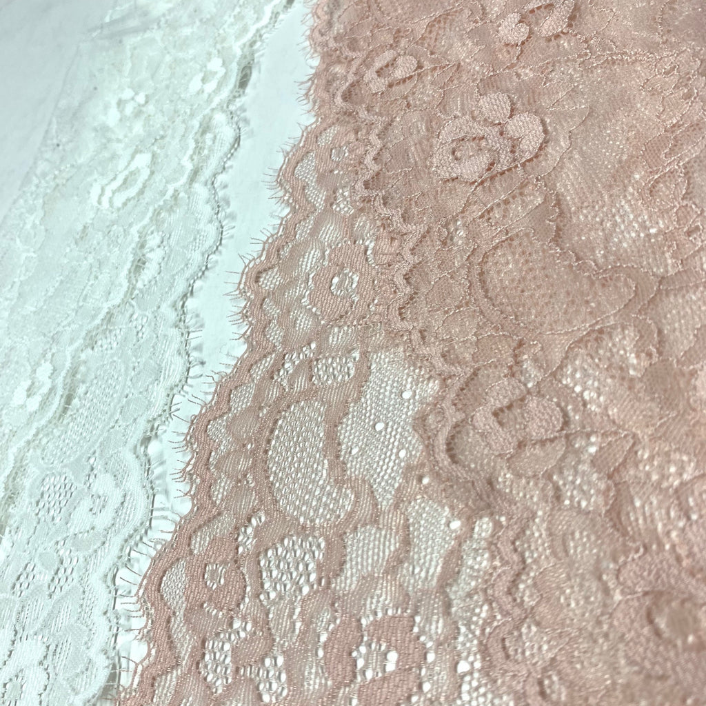 Eyelash Stretch Lace Trim 22 cm — fabric photo 3