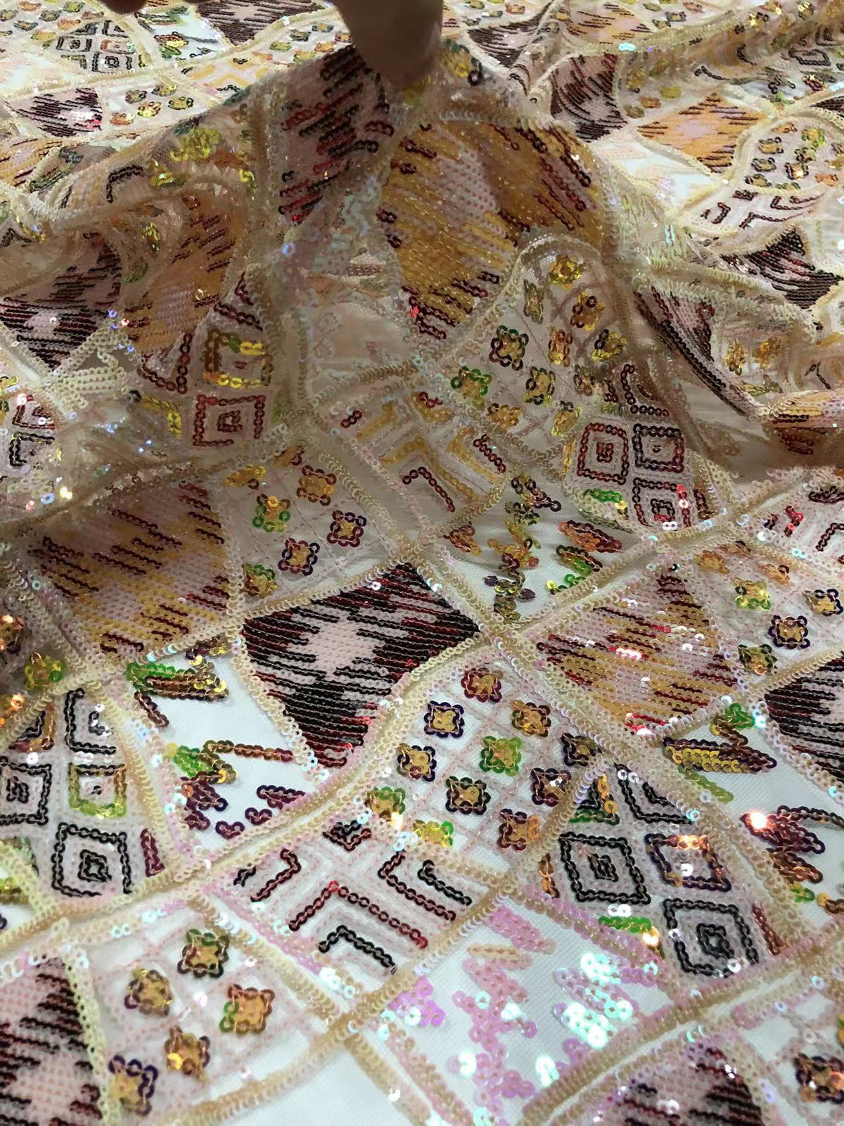 Grid Pattern Iridescent 2/3/4 mm Sequin Embroidery — fabric photo 4