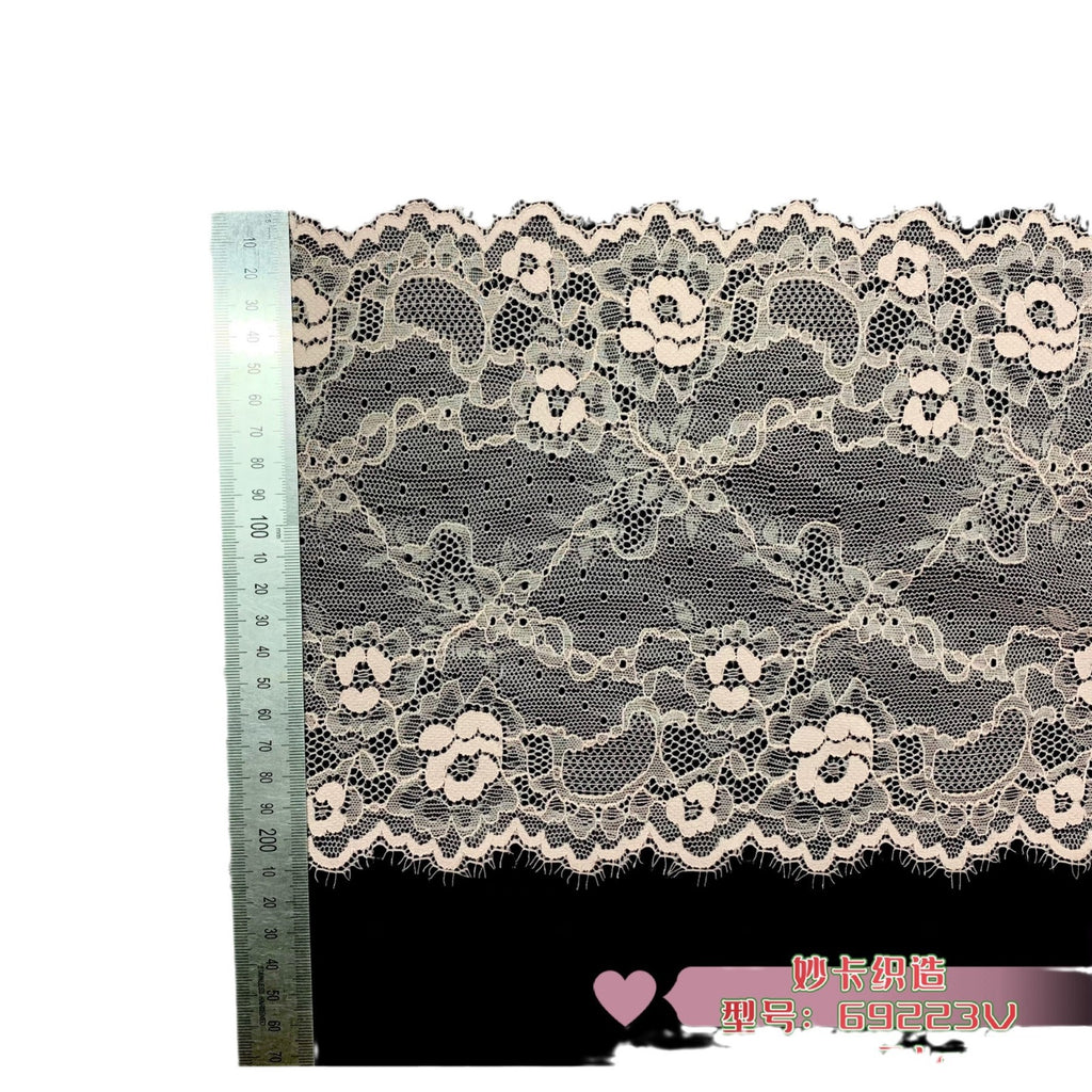 Eyelash Stretch Lace Trim 22 cm — fabric photo 5