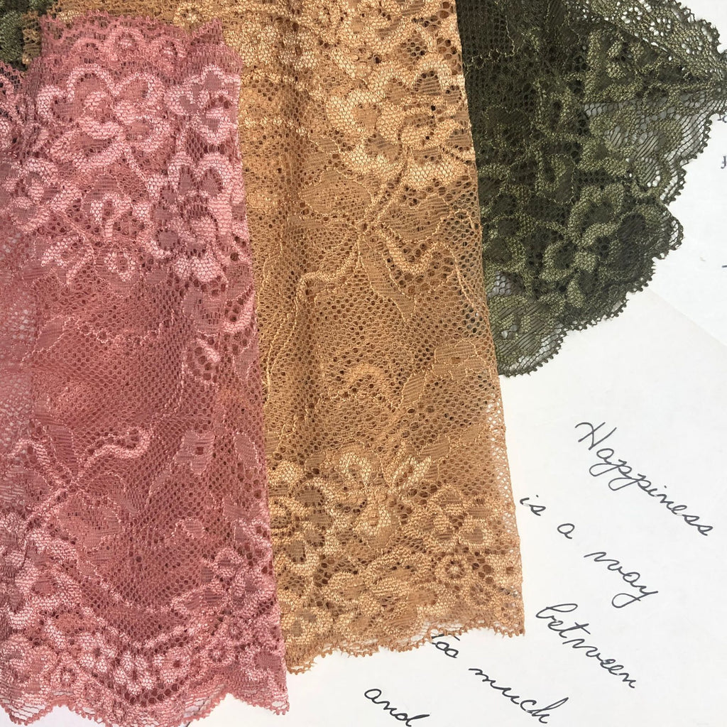 Ditsy Floral Double-Scallop Wide Lace Trim 18 cm - Style 17279 — fabric photo 2