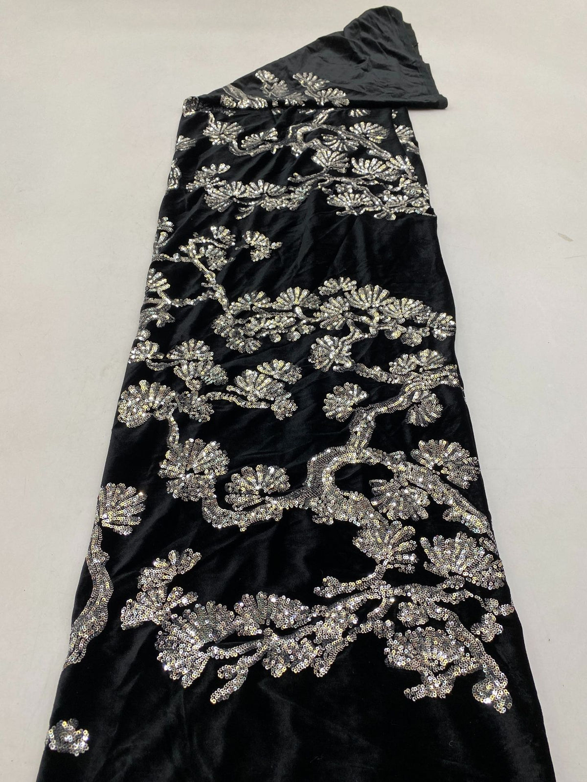 3 mm Sequin Embroidered Velvet-Base Fabric — fabric photo 6