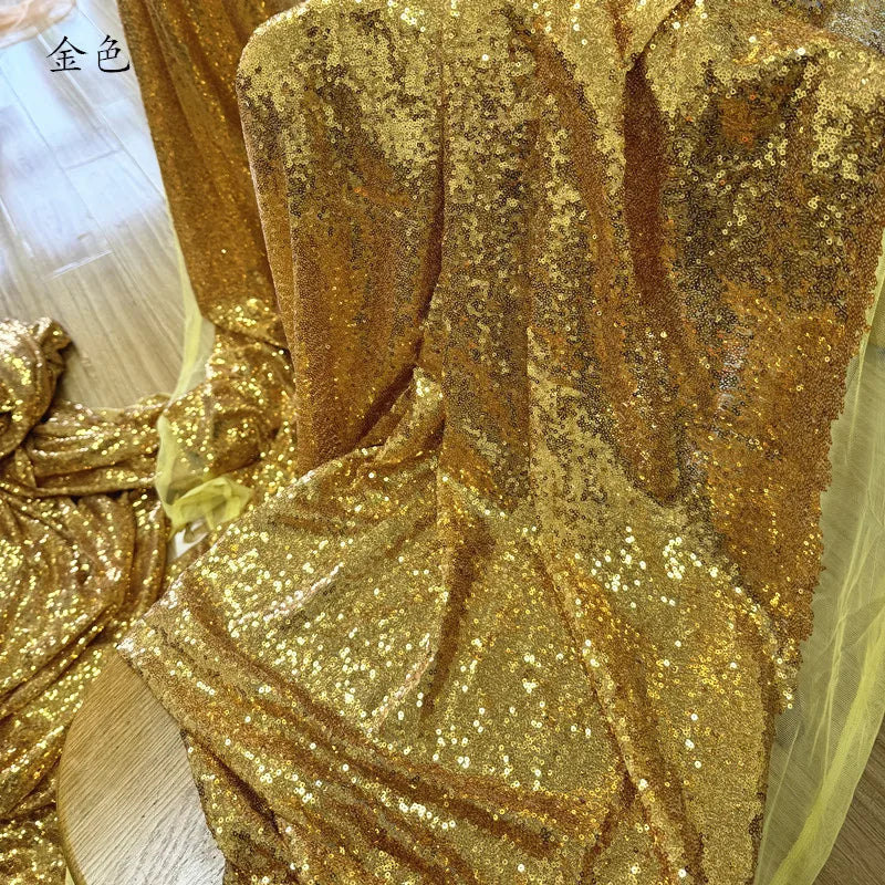 Tela de lentejuelas doradas, plateadas, moradas y negras, pequeña encriptada para decoración de vestidos de noche y bodas.