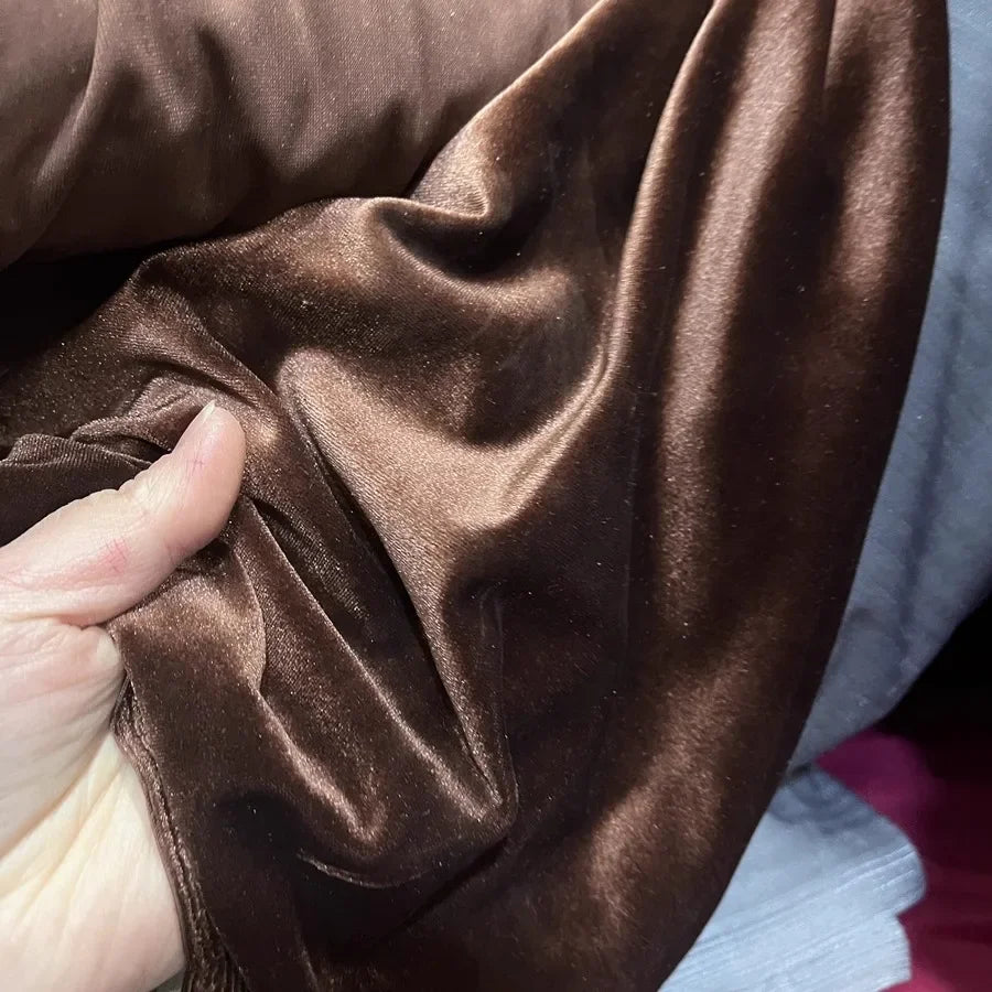 Tela de terciopelo rosa claro oscuro, acabado suave y brillante, elegante vestido de novia, tapicería, material de costura artesanal de lujo, ropa