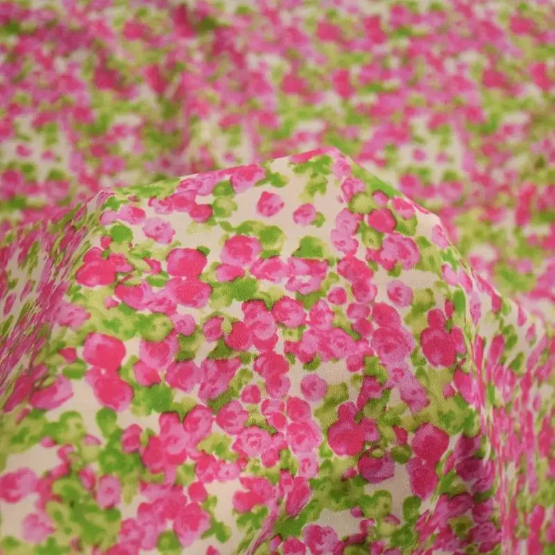 قماش شيفون مزدوج من الكريب الوردي الحلو والأخضر والزهور الصغيرة، مادة ناعمة لفصل الربيع والصيف للفساتين والقمصان وملابس الأطفال