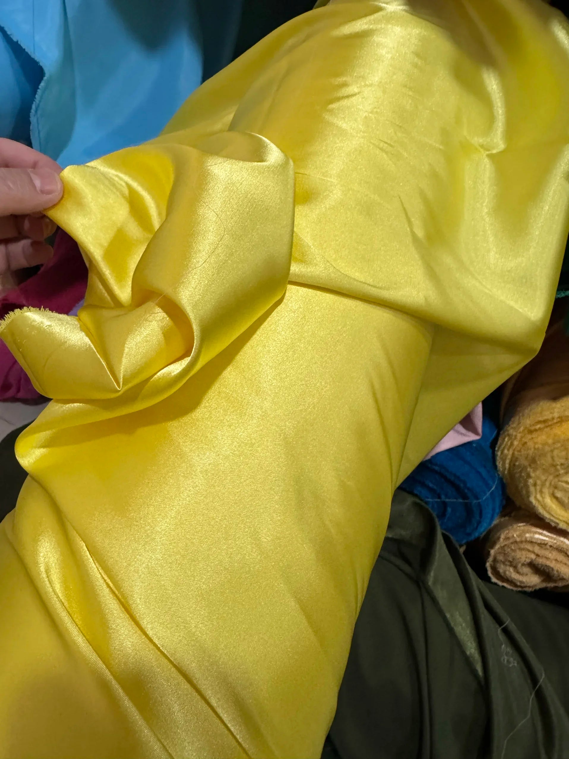 Soft And Lustrous Satin Cape For Bridesmaid Dress Wedding Dress Fabric Handicraft Wedding Styles Backdrop Decoration Arrangement