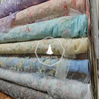 Tela de encaje bordado floral 3D de lujo con cuentas y lentejuelas para vestido de novia o de noche.