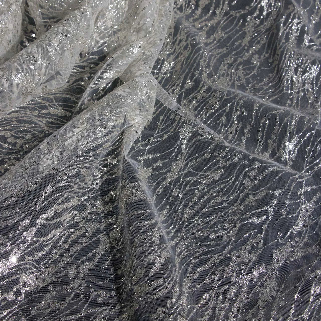 Tela de malla de polvo plateado en aerosol blanco de alta calidad para costura, decoración de bodas y bricolaje, ropa de alto rendimiento