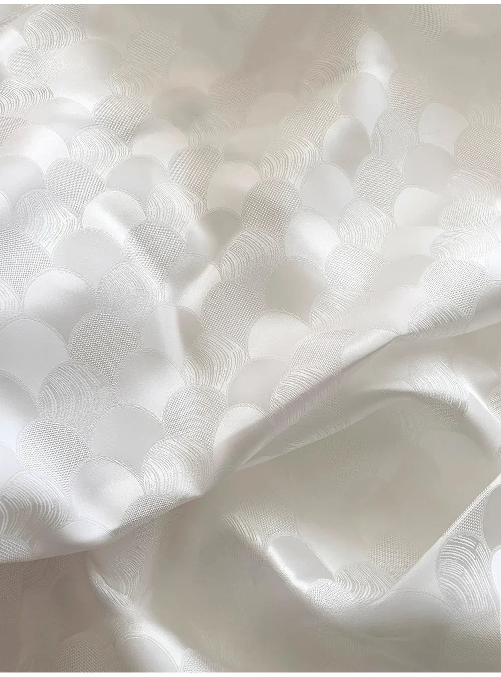قماش ساتان حريري من Sea Wave Jacquard - مادة أنيقة 109 سم
