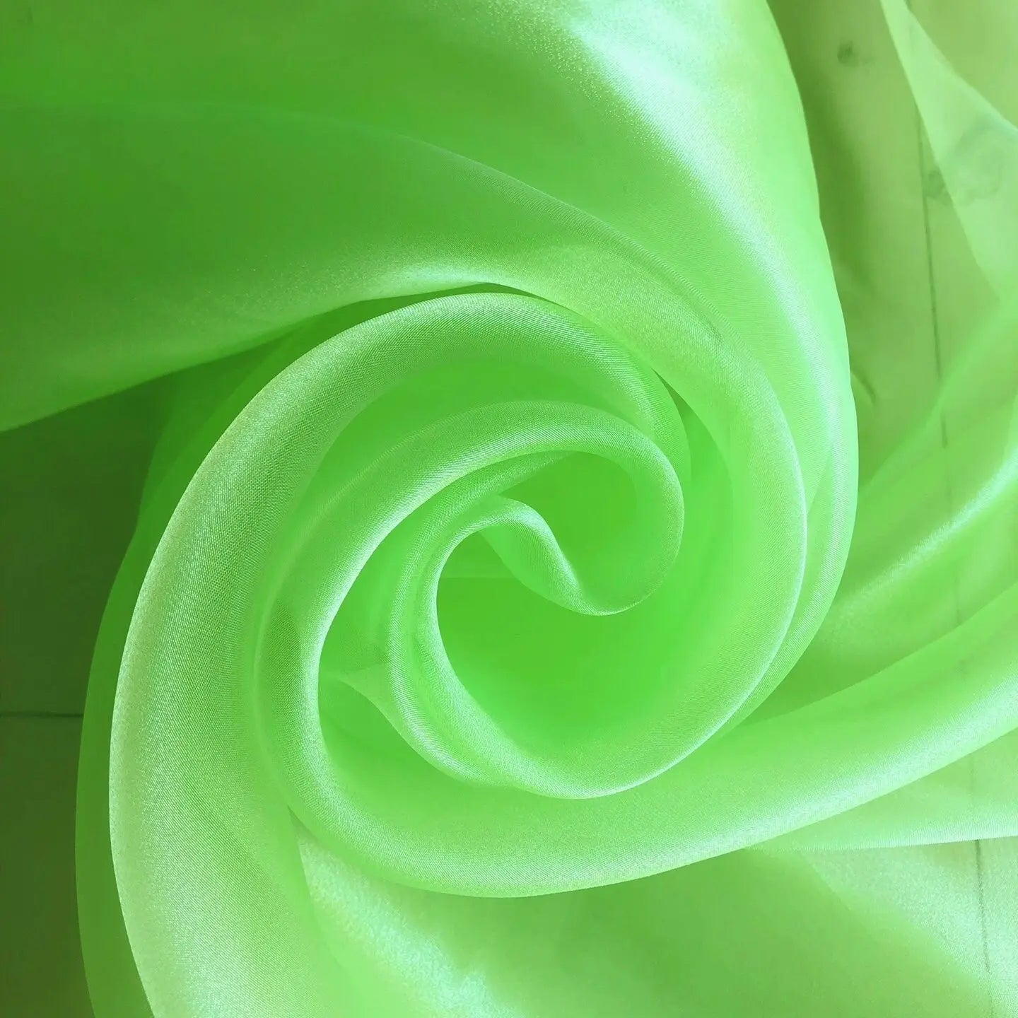 Transparent metallic organza fabric suitable for weddings formal gowns party decorations and bow decorations