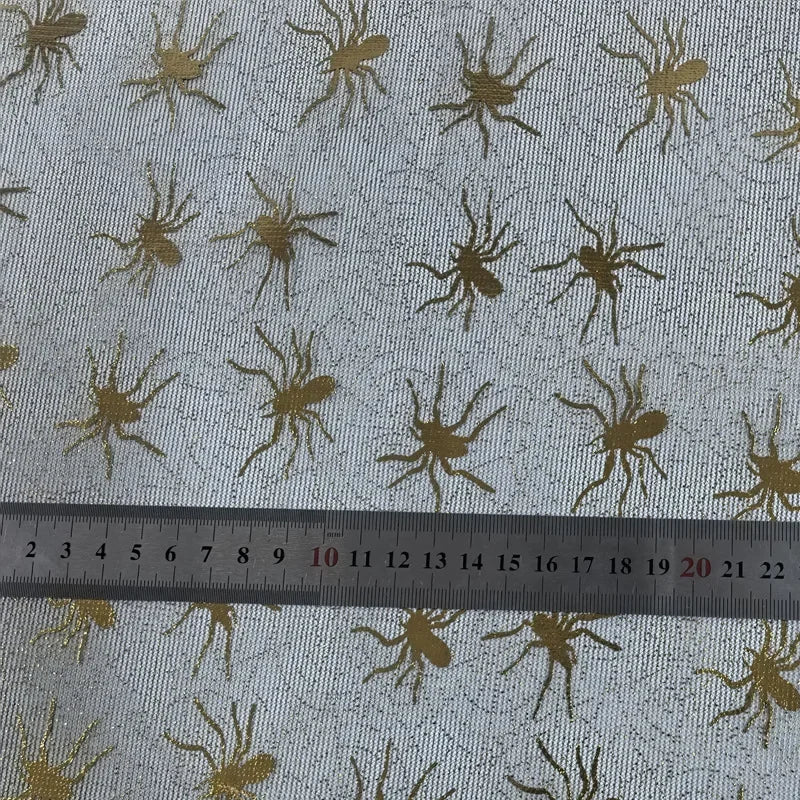 ديكور مشهد شبكة العنكبوت العابر للحدود في الهالوين، خلفية لعبة من القماش الشبكي، زي أداء يدوي الصنع، نسيج فريد من نوعه