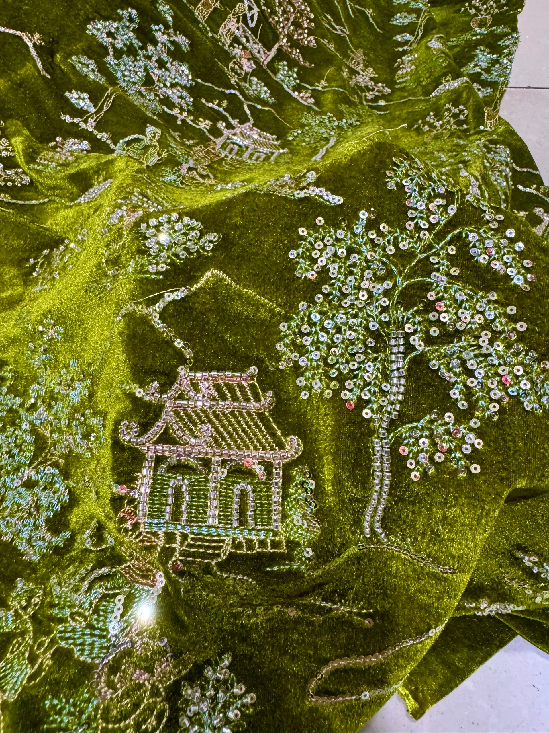 Gaoding Series Green Style Pavilions Exquisite Embroidery Velvet Fabric Chinese Style Fabric Sewn Cheongsam Evening Gown