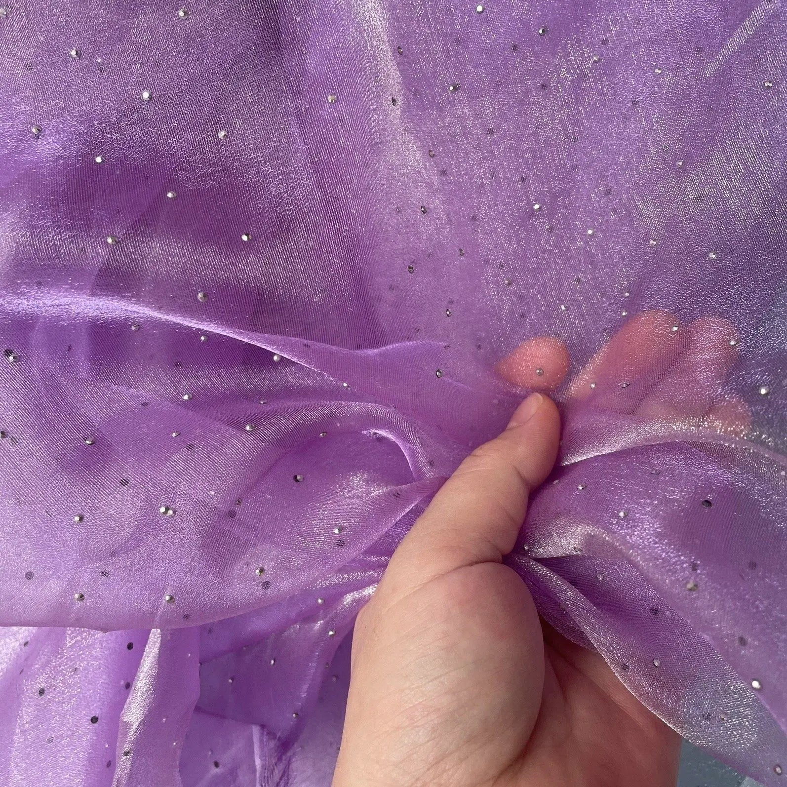 Soft and smooth organza fabric suitable for wedding dresses formal gowns designer fabrics and photography backdrop fabrics