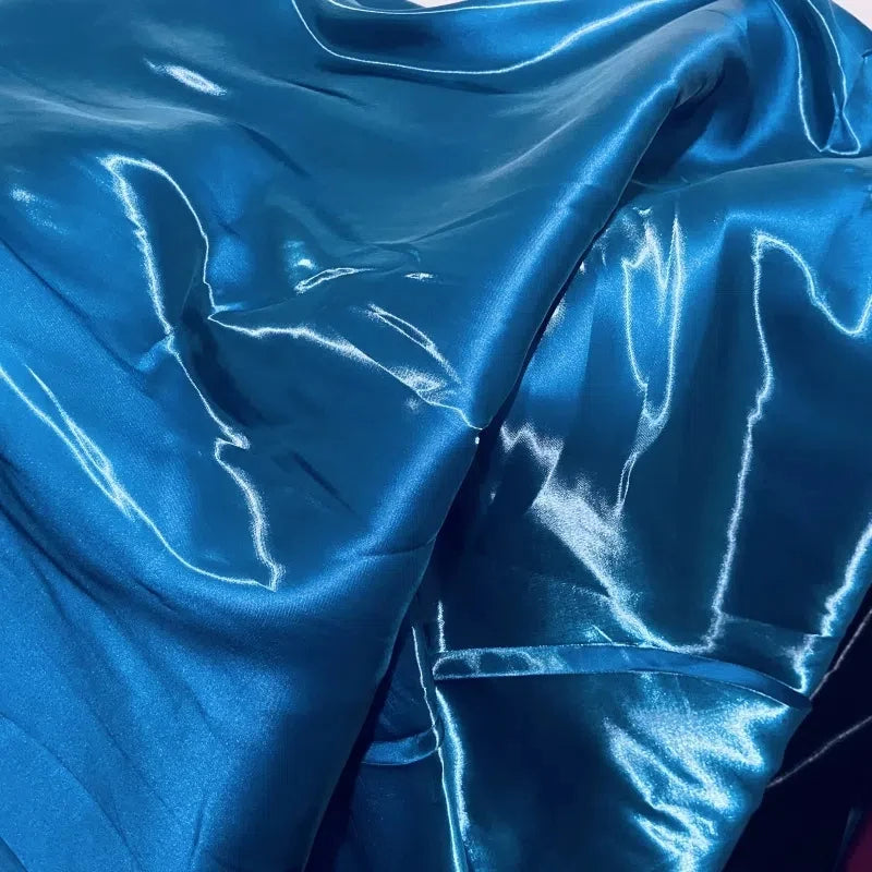 قماش ساتان مائي سائل، حرير كريستالي سميك، ساتان طبيعي عاكس، فستان زفاف، خلفية زخرفية، ملابس مصممة 