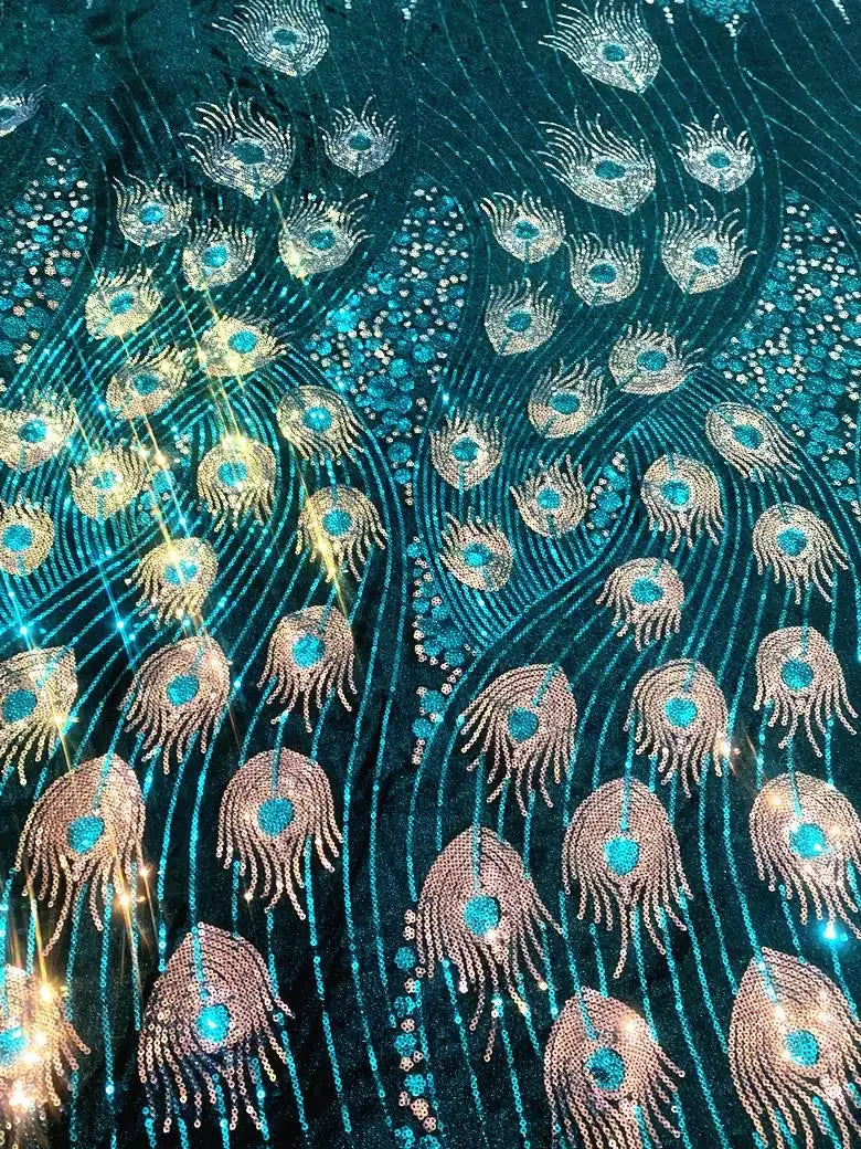 Tela de encaje bordado de terciopelo brillante con plumas de pavo real para vestidos de novia, vestidos de actuación, rollo de tela brillante para manualidades.