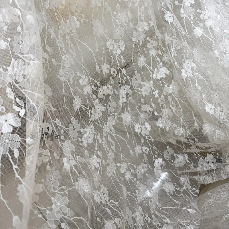 قماش دانتيل على شكل زهرة صغيرة جميلة وناعمة، فستان زفاف، ديكور خلفية ملابس، دانتيل شبكي شفاف