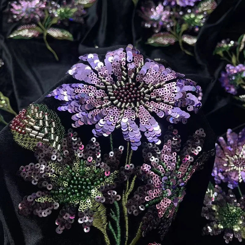 Tela de terciopelo floral con lentejuelas y cuentas de lujo - Bordado negro - Material de diseño - 130 cm