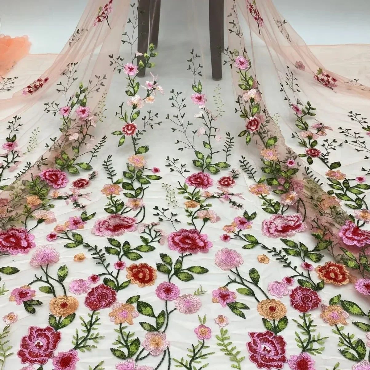 Tela bordada de malla rosa, tela bordada de peonía multicolor, tela bordada para coser vestidos de noche, tela bordada DIY, personalización