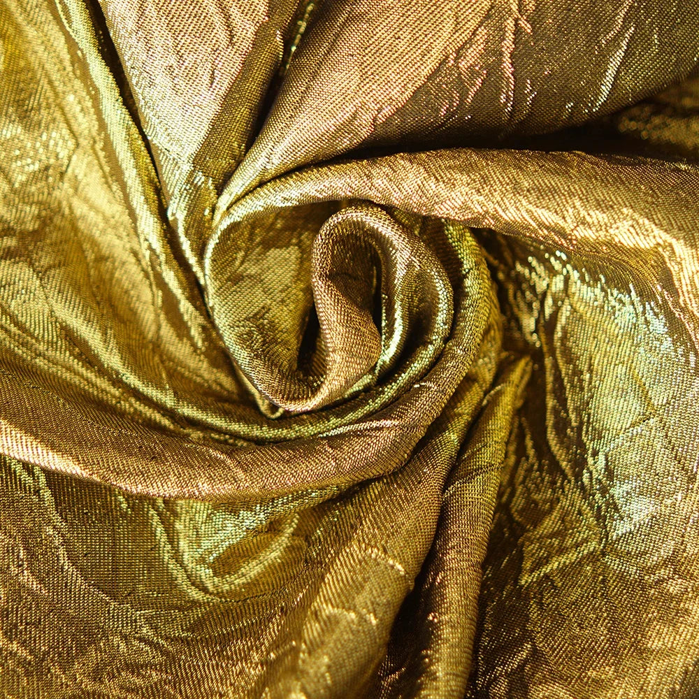Magnífico vestido de tela plisada con relieve y purpurina dorada, tela de fondo decorativa, materiales de bricolaje hechos a mano, tela de diseñador